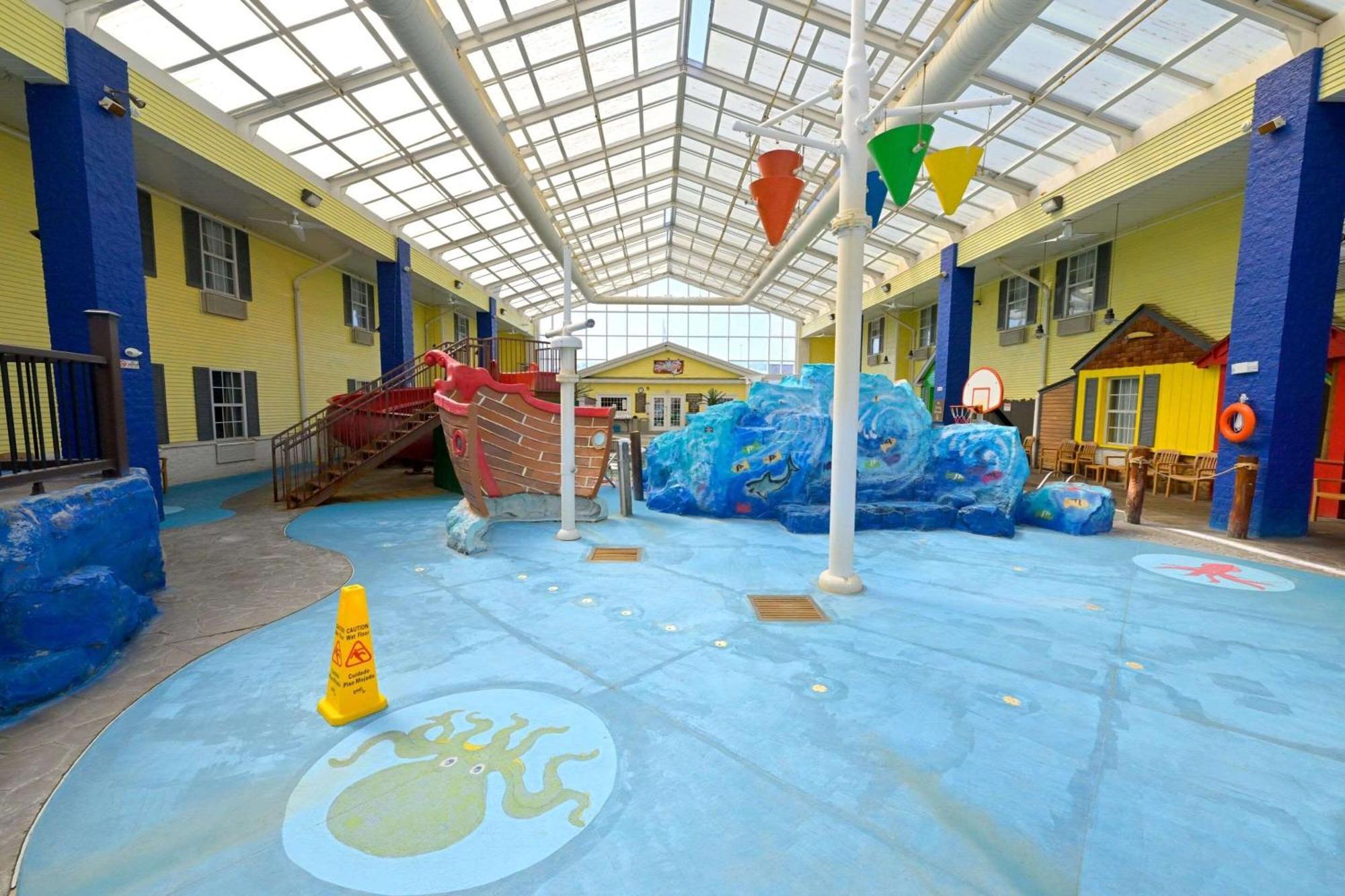 Comfort Inn Splash Harbor Bellville Exterior foto